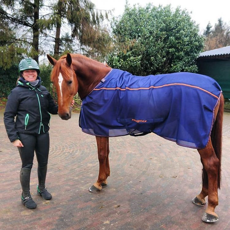 Bianca Schoenmakers test de Bucas Recuptex deken