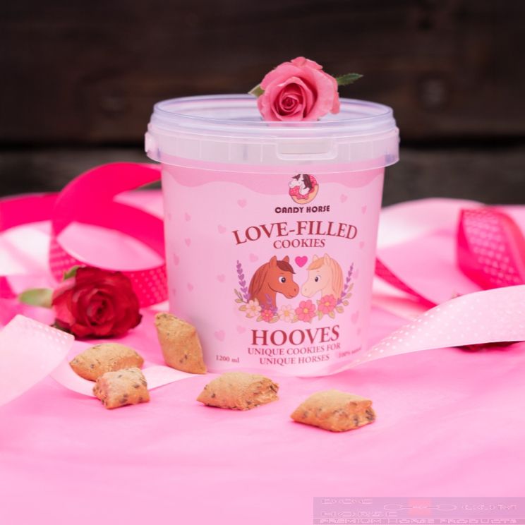 Candy Horse Valentine Hooves Love filled cookies